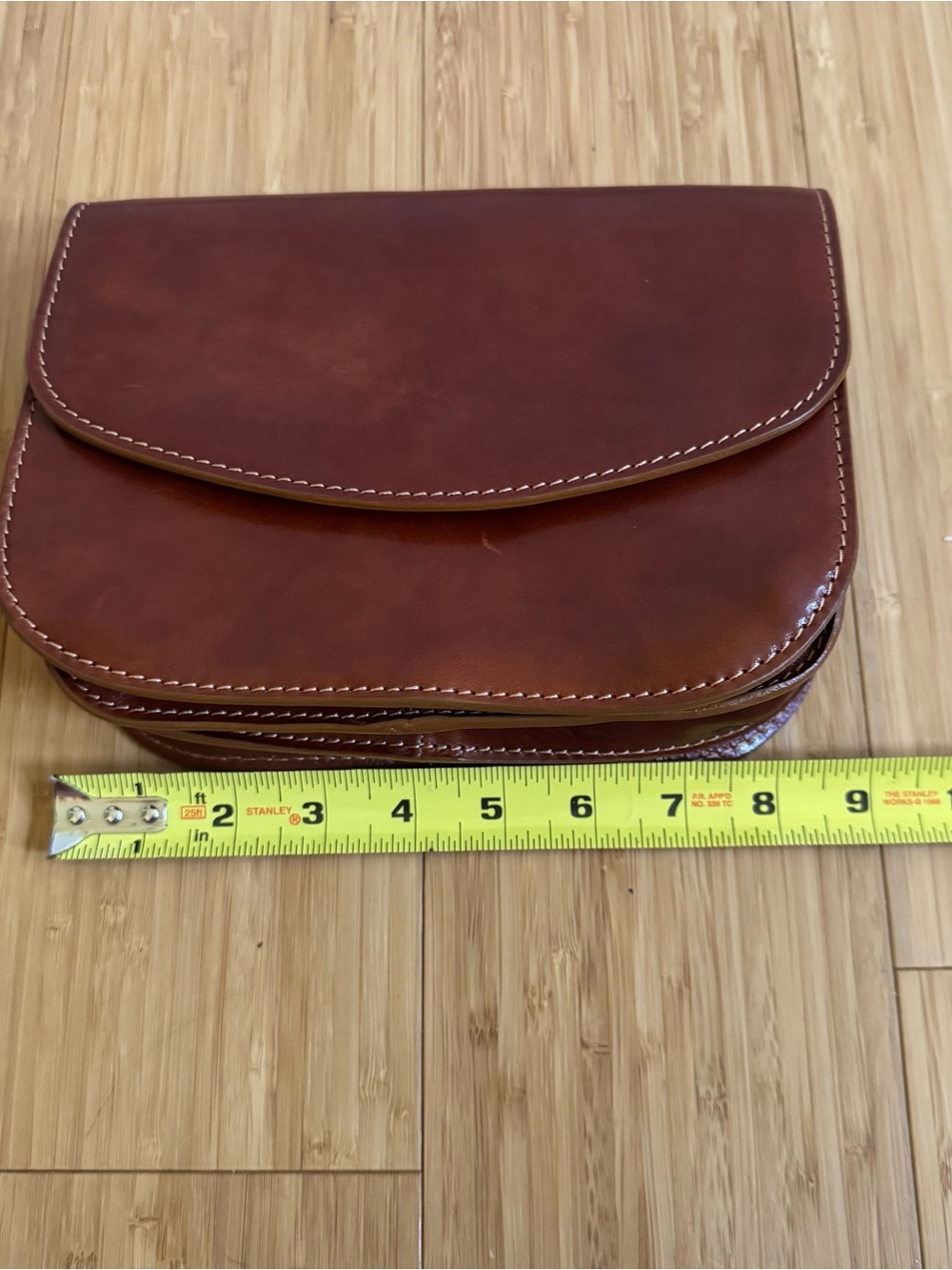 Italian Made Classic Brown Leather Crossbody Bag - Picture 6 of 7